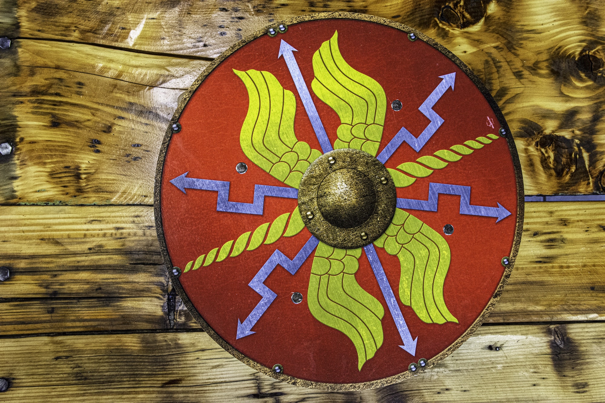 Bouclier Rond Romain Dessin Rouge Et Jaune La Boutique Du Sabot Saboterie Petrazoller Bouclier Rond Romain Dessin Rouge Et Jaune La Boutique Du Sabot Saboterie Petrazoller