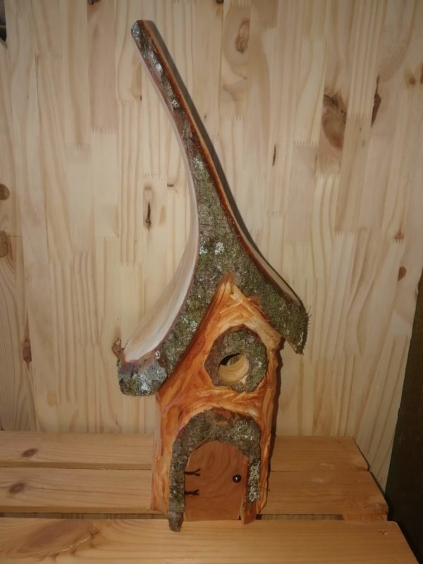 Nichoir à oiseaux en bouleau