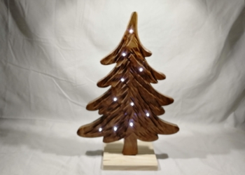 SAPIN SCULPTE AVEC LEDS