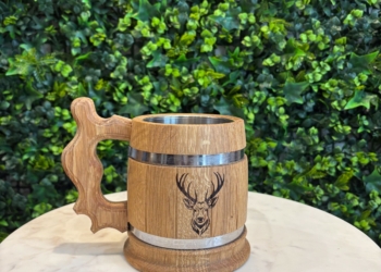 Chope personnalisable en chêne – demi-litre gravée laser